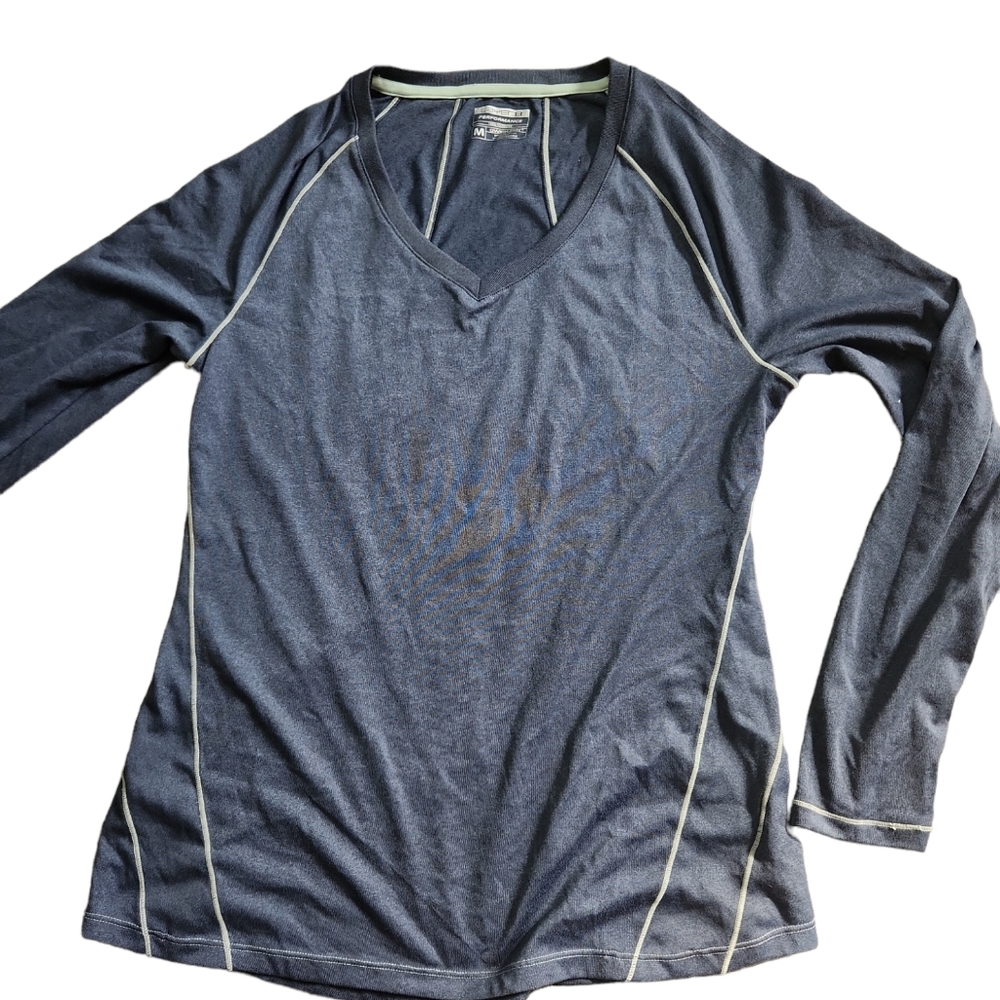 Athletic long sleeve top